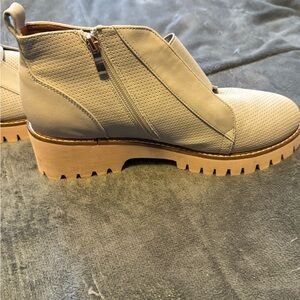 Windsor Tan Interior Lining